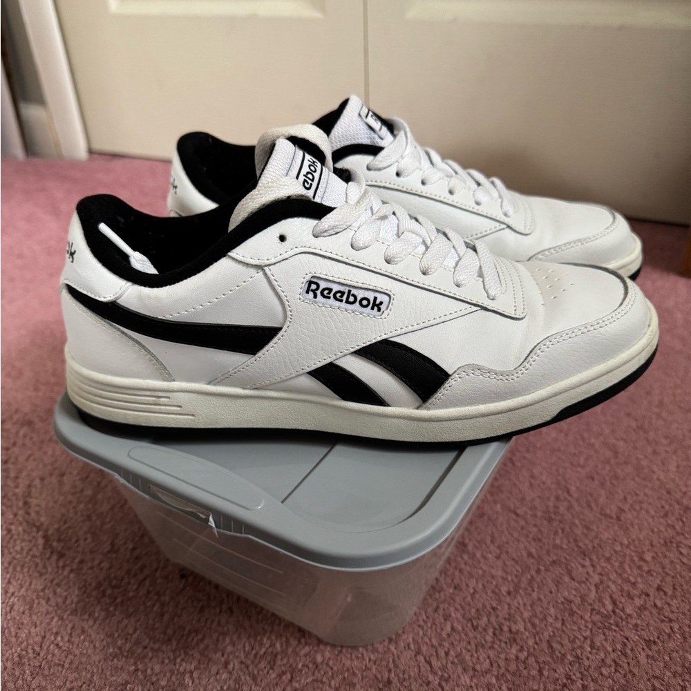 Men’s sized Reeboks (SIZED 7 1/2 and 8!)